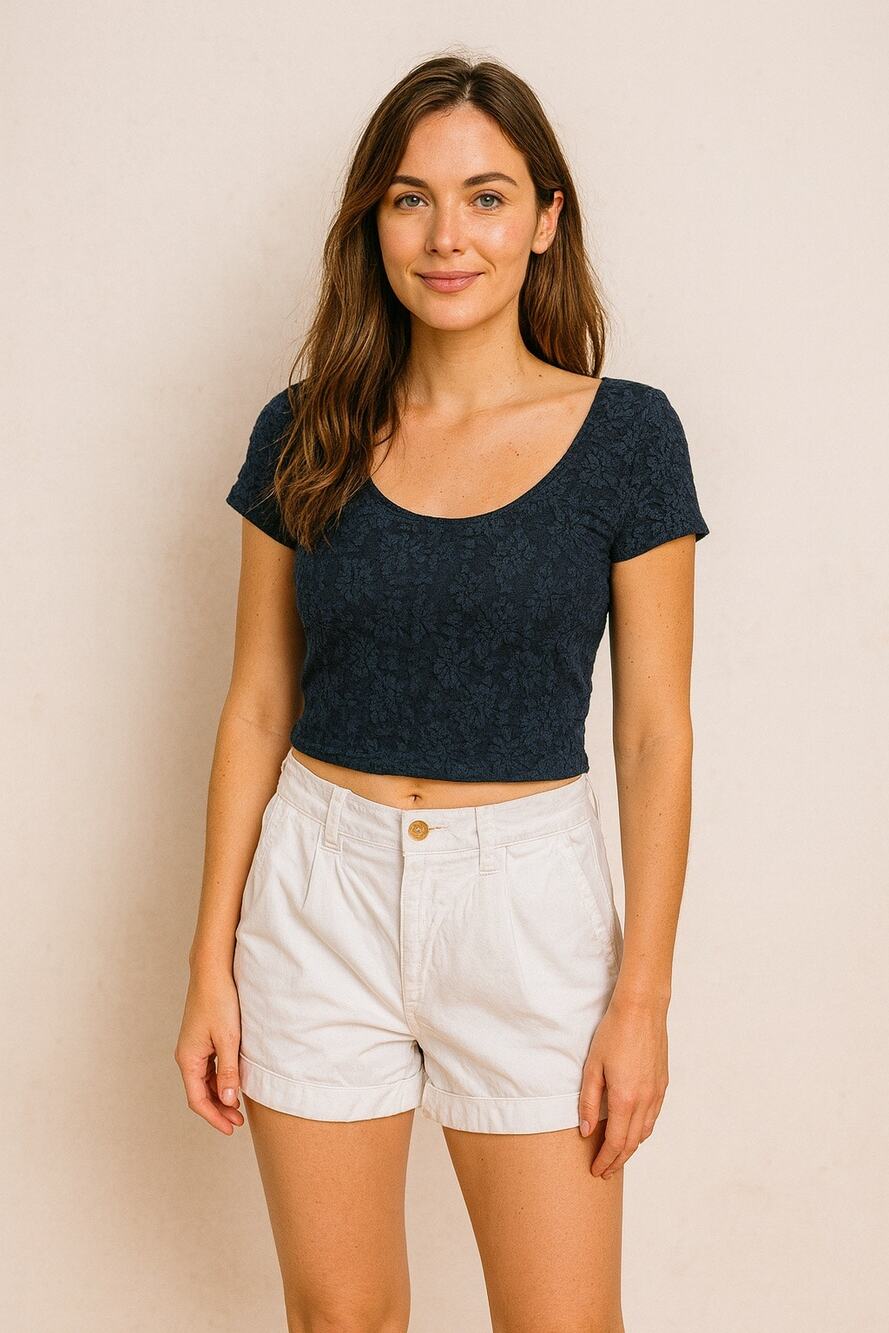 Abercrombie & Fitch Women's Roll Cuff Mid-Rise Pleated Chino Shorts White SZ 00